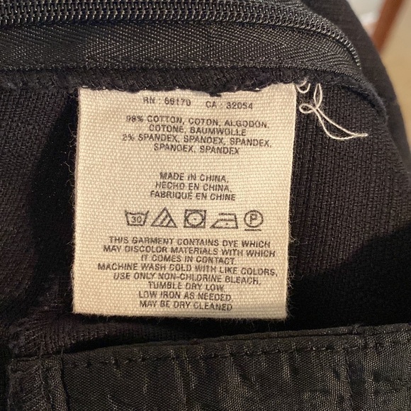 CARTONNIER black textured flat front cotton side entry shorty shorts - Picture 5 of 6